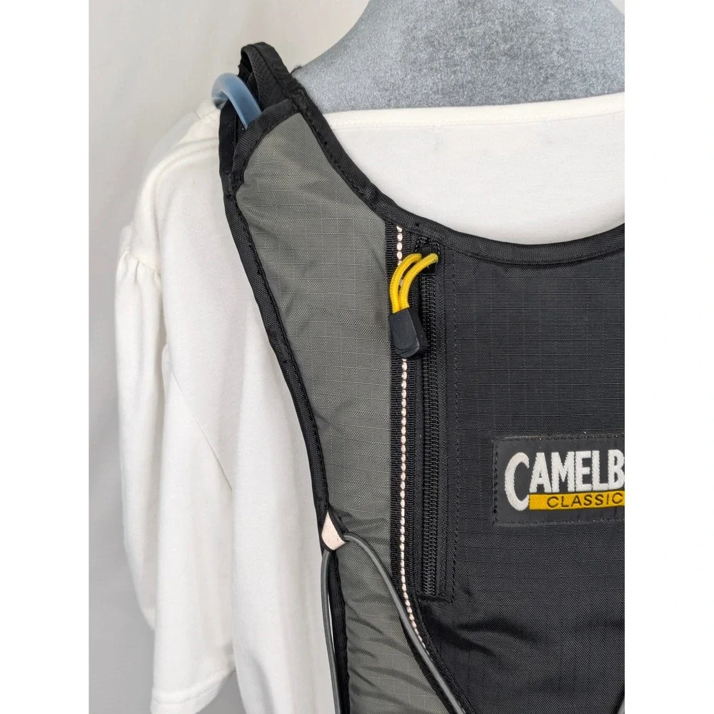 CamelBak Classic Hydration Pack Backpack Black Gray Water Reservoir Hiking Bike